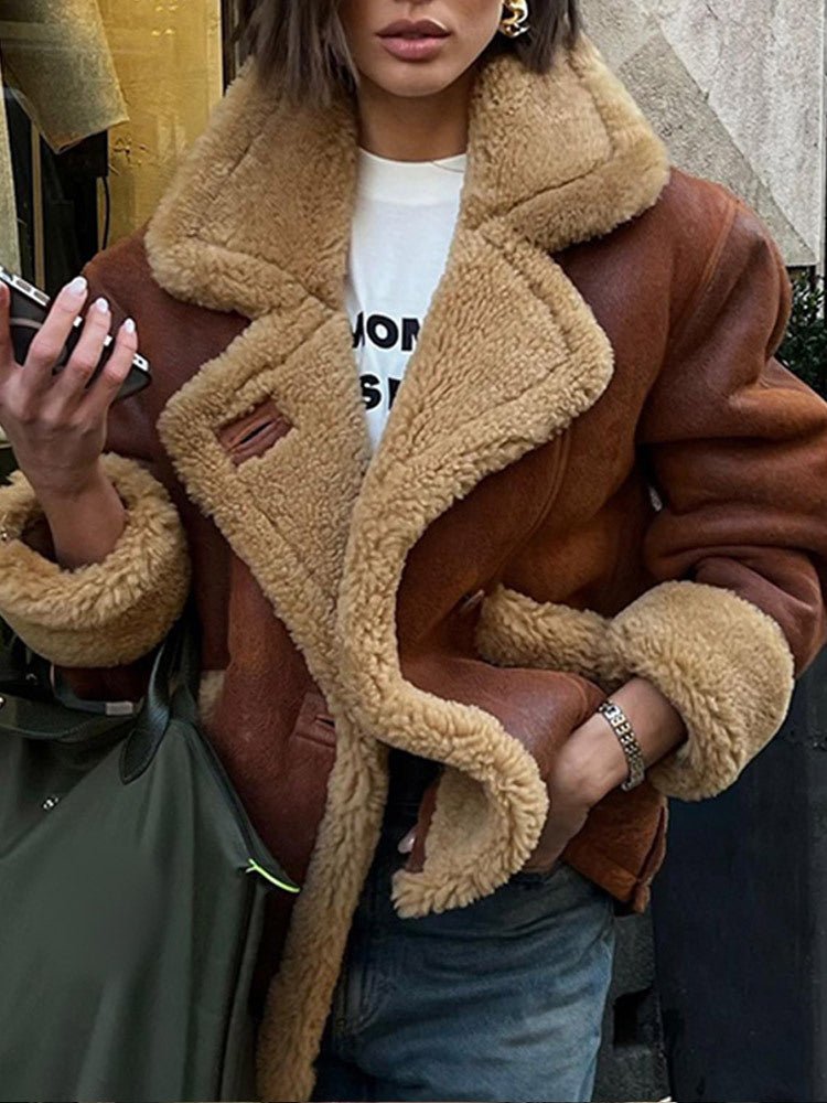 Featured image for 'Women's Lamb Wool Jacket Cozy & Stylish Loose-Fit Faux Fur Coat'