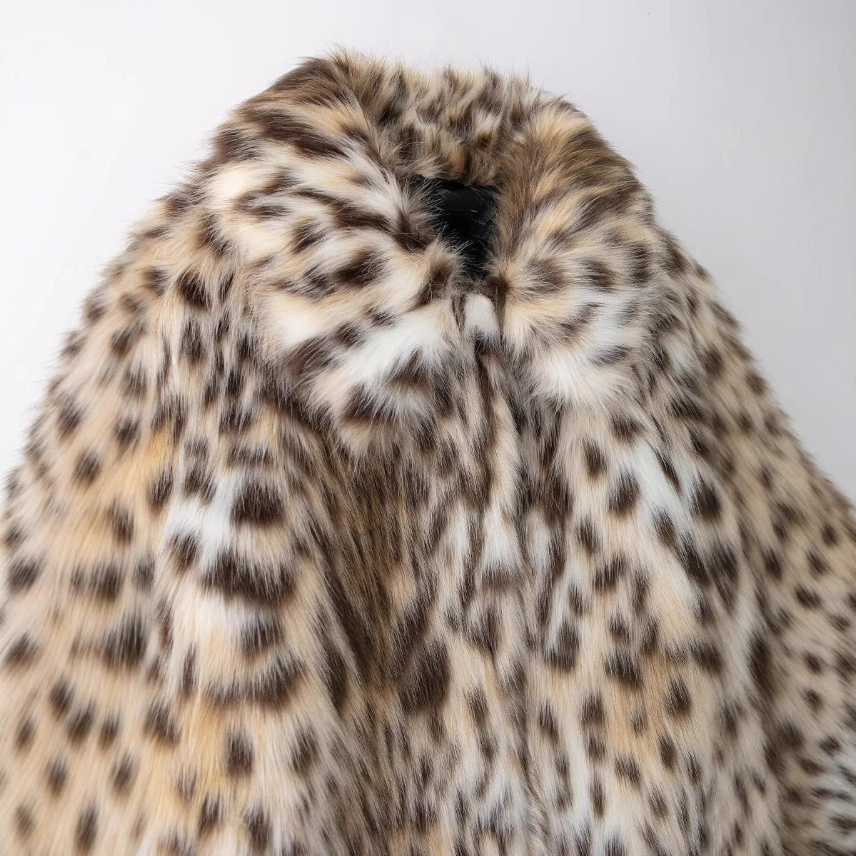 Featured image for 'Women's Faux Fur Coat  Elegant Socialite-Style Jacket with Luxe Fur Effect'