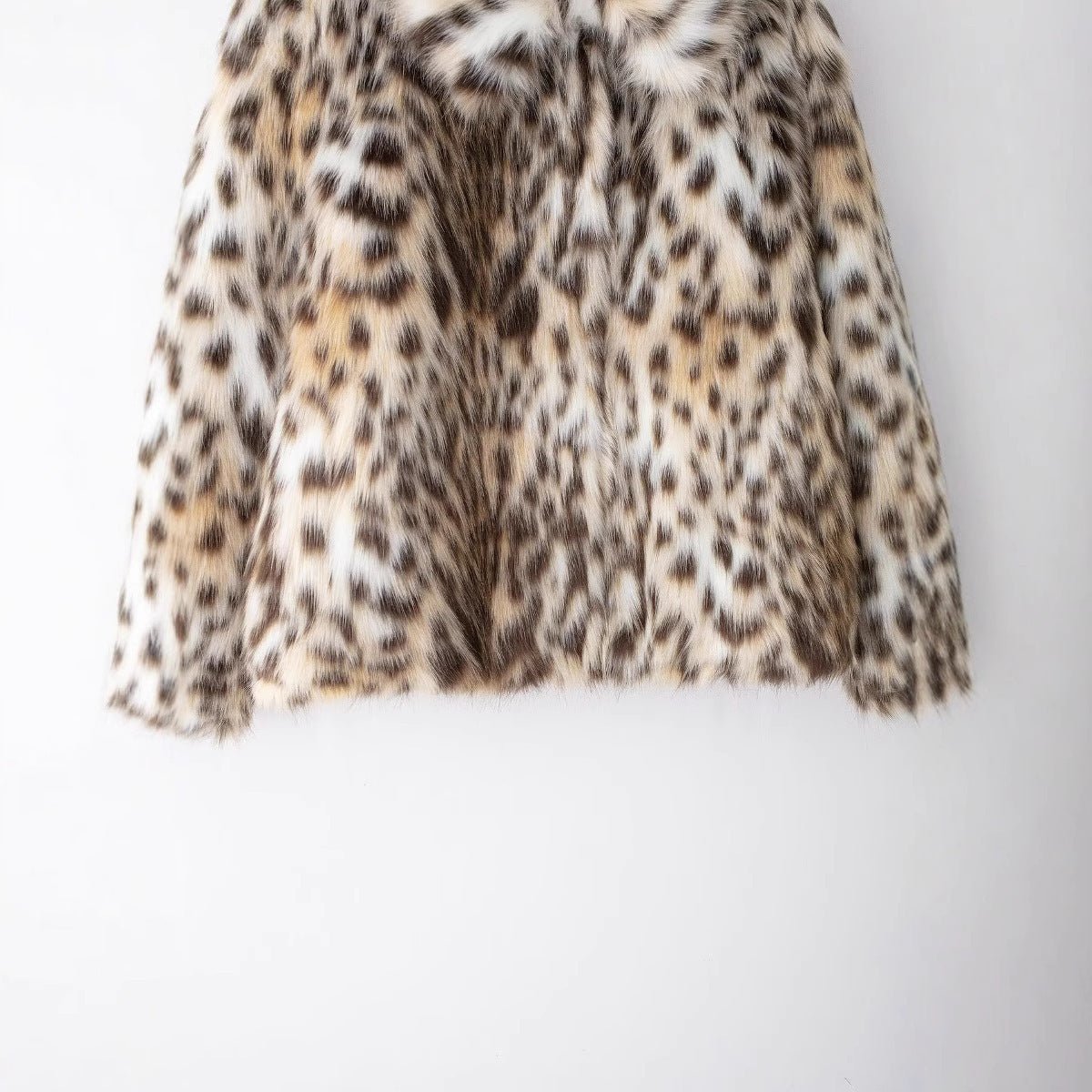 Featured image for 'Women's Faux Fur Coat  Elegant Socialite-Style Jacket with Luxe Fur Effect'