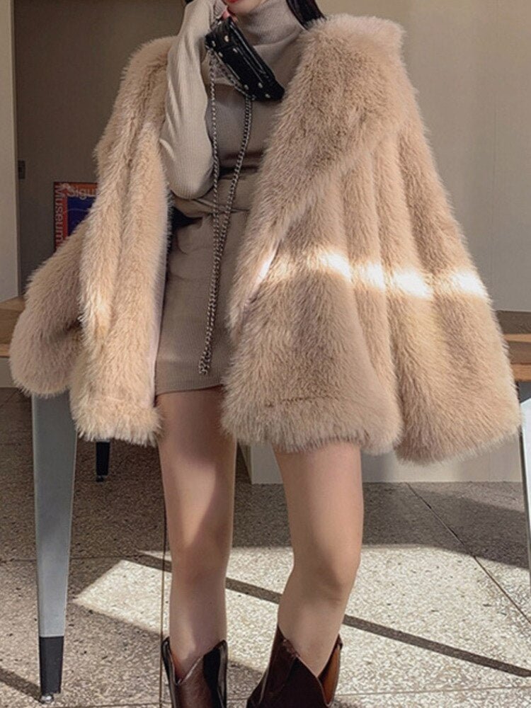 Featured image for 'Women's Faux Fur Coat  Mid-Length Loose-Fit Winter Jacket with Lapel Collar'