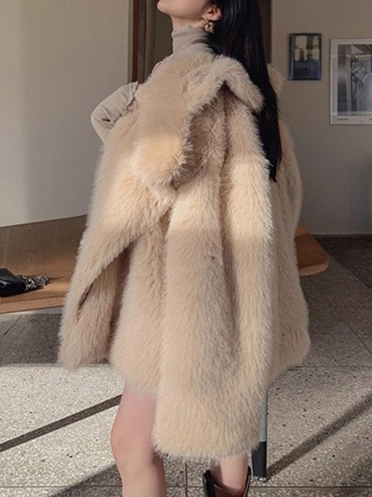 Featured image for 'Women's Faux Fur Coat  Mid-Length Loose-Fit Winter Jacket with Lapel Collar'